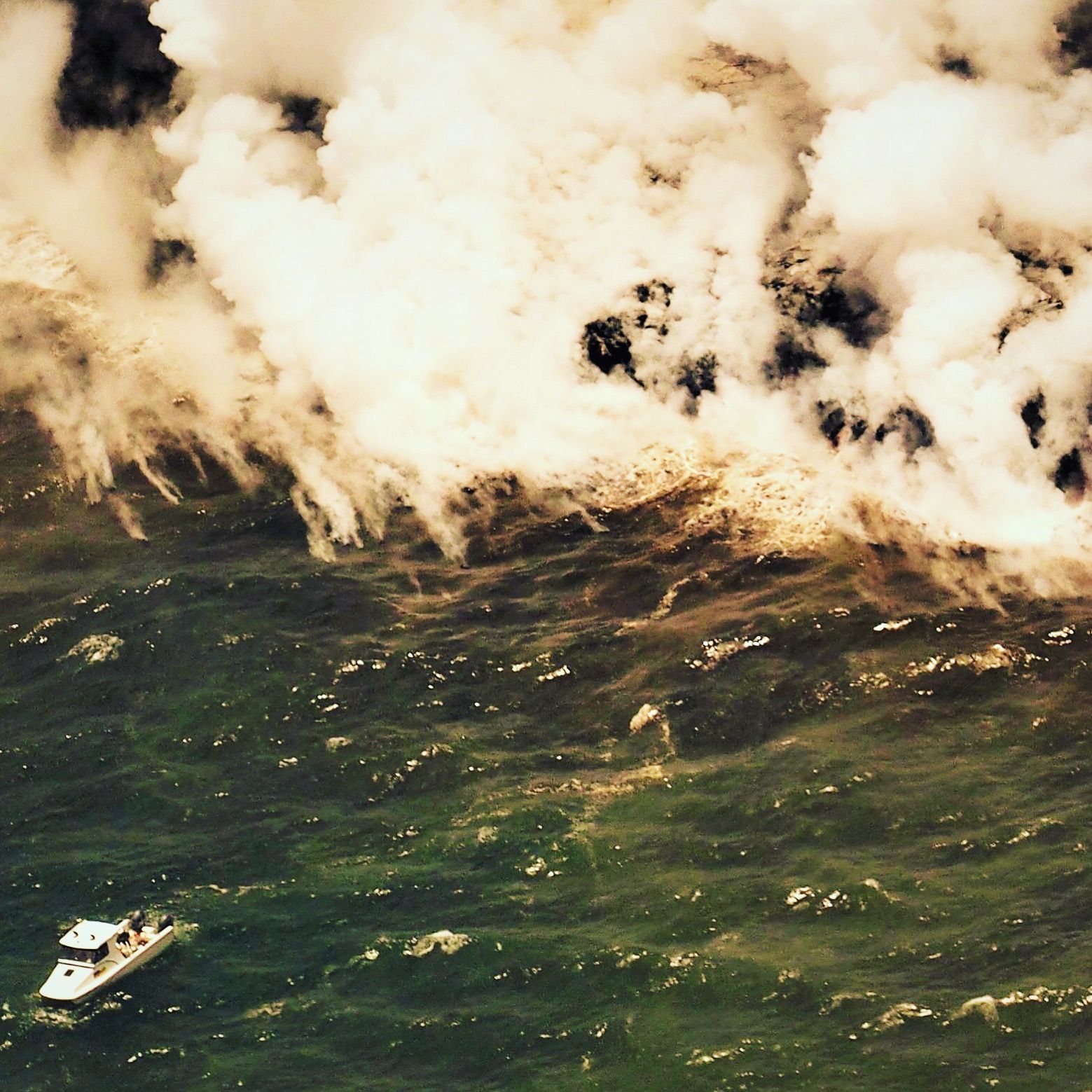 Luftaufnahme Aerial Kopterflug Drohnenaufnahme